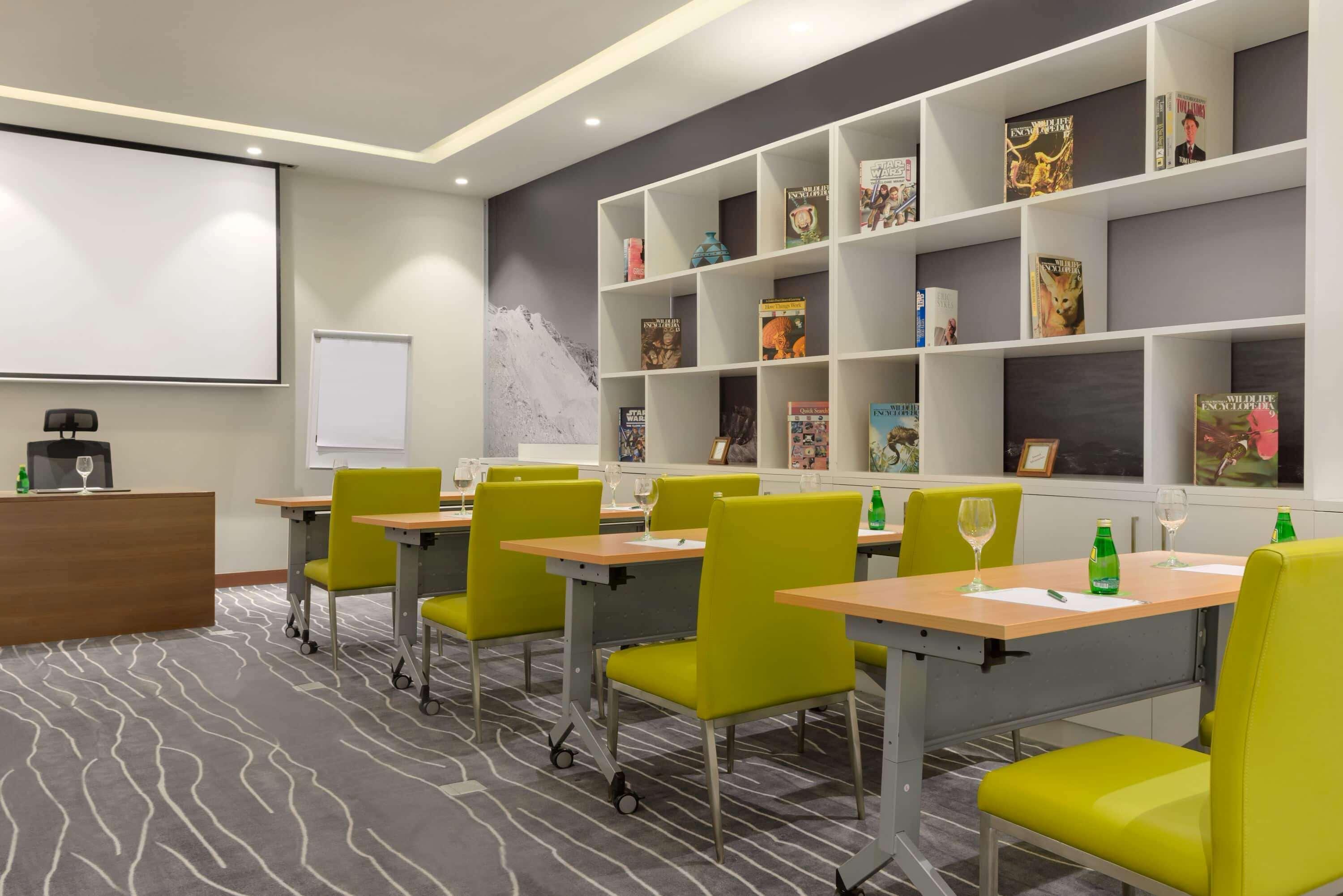 Wyndham Garden Muscat Al Khuwair Otel Dış mekan fotoğraf
