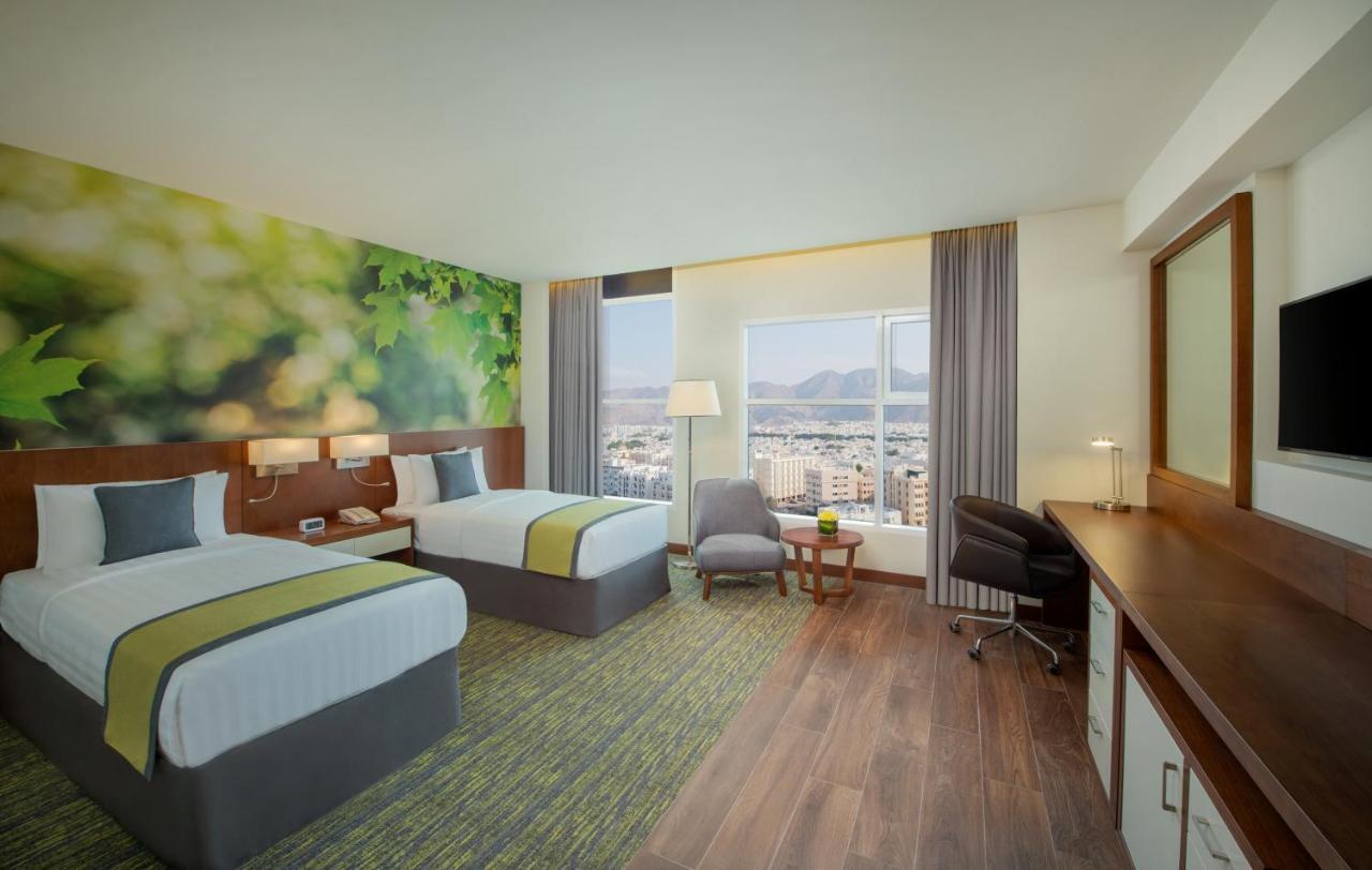 Wyndham Garden Muscat Al Khuwair Otel Dış mekan fotoğraf
