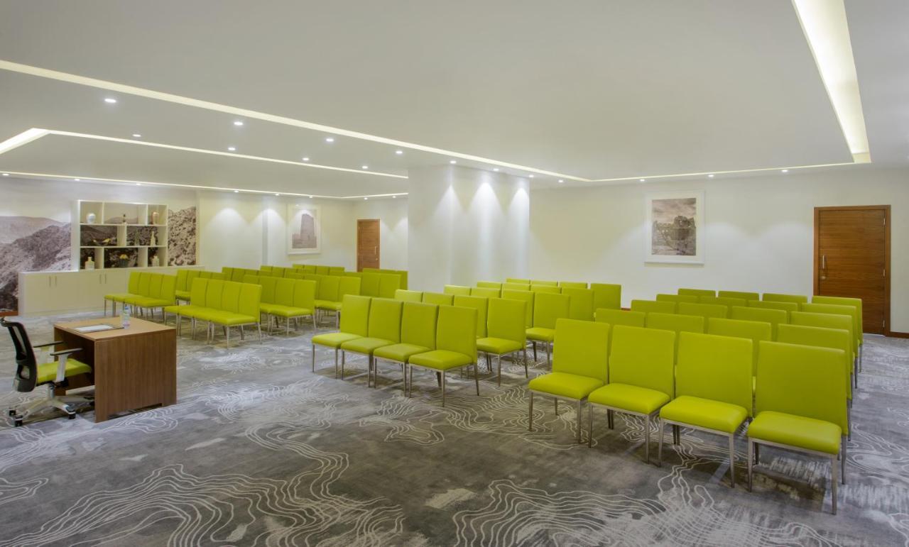 Wyndham Garden Muscat Al Khuwair Otel Dış mekan fotoğraf
