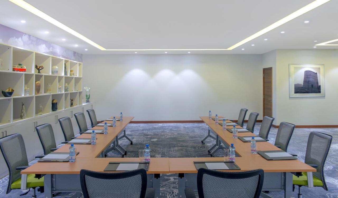 Wyndham Garden Muscat Al Khuwair Otel Dış mekan fotoğraf